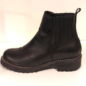 Steve Madden Leather Lug Gale Pull-on Ankle Boot Size 8